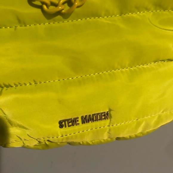 Steve Madden Neon Yellow Quilted Shoulder Bag - Picture 7 of 9